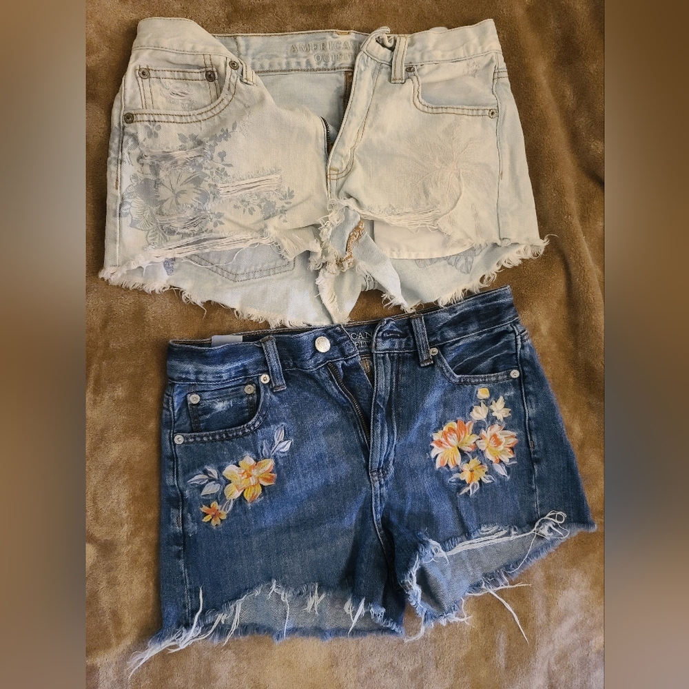 Lot 9f 2 American Eagle shorts